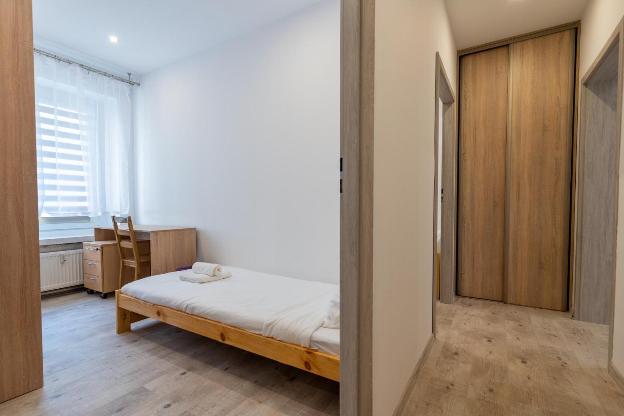 Zawodzie 3-bedroom Apartment