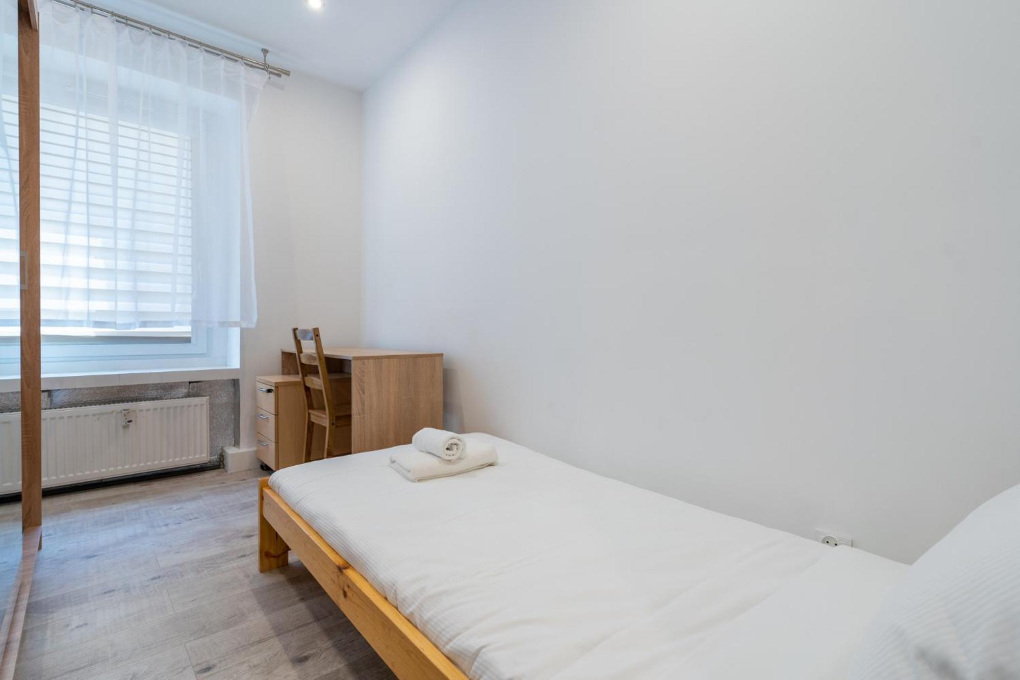 Zawodzie 3-bedroom Apartment *